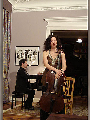 Susanne Mller spielte Cello beim Soiree der Sinne in Heidelberg